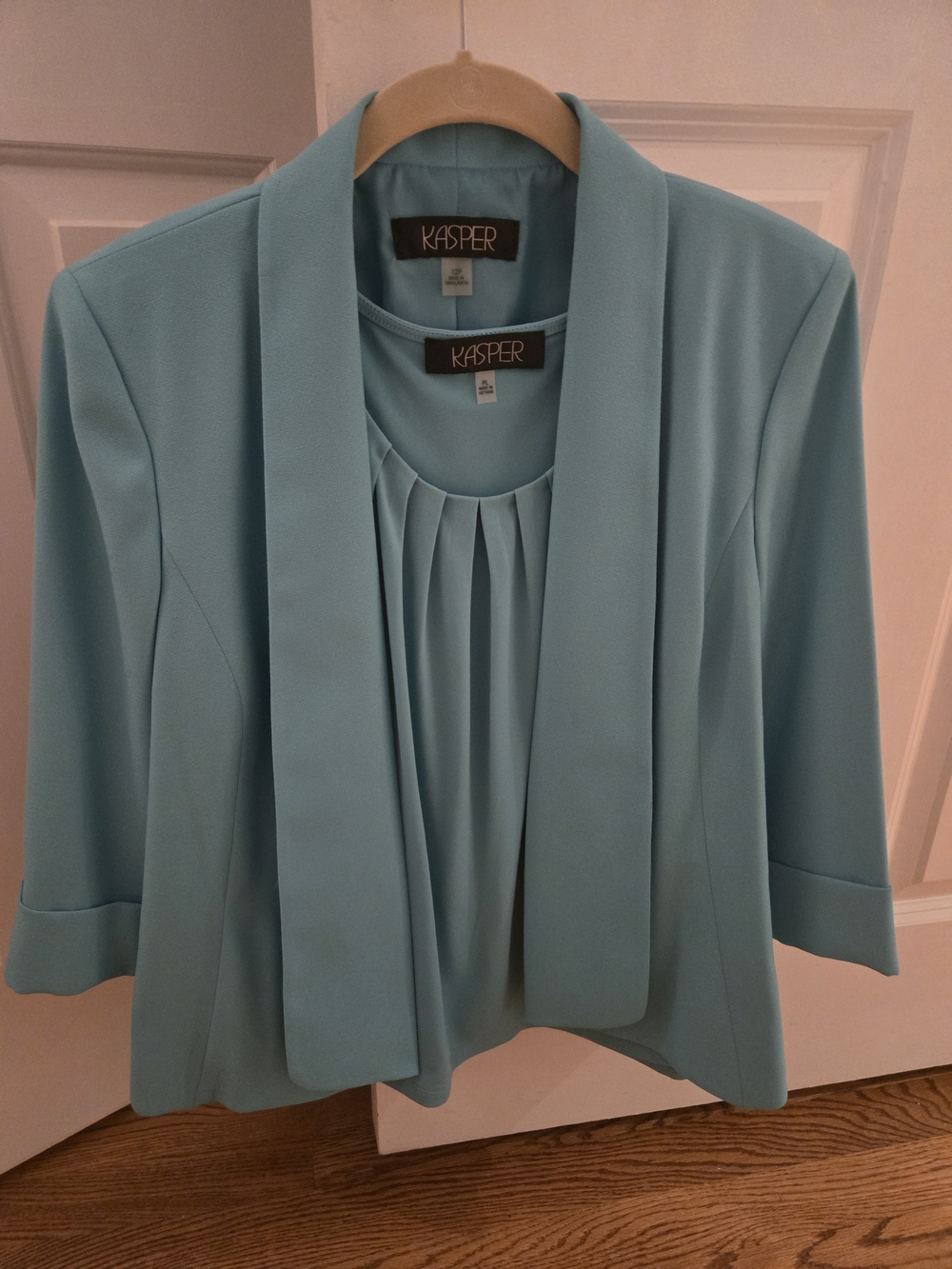 Kasper Women's Set Pleated Jacket and Blouse - 12P